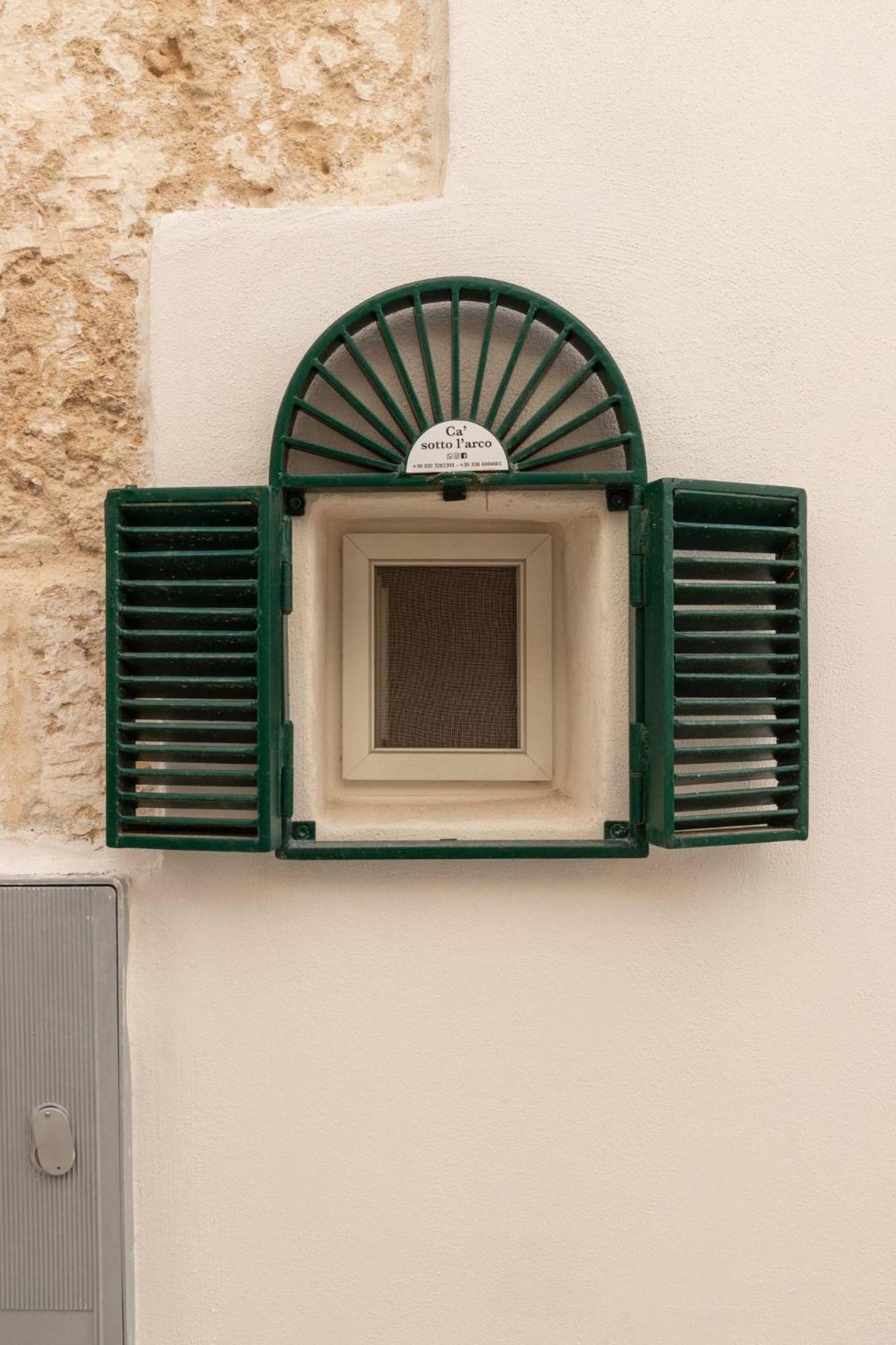 Bed and Breakfast Ca Sotto L'Arco Ostuni Exterior foto